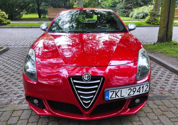 Alfa Romeo Giulietta cena 23700 przebieg: 291000, rok produkcji 2010 z Kołobrzeg małe 191